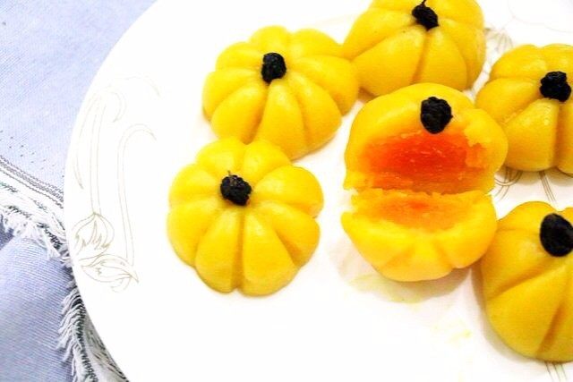 南瓜饼(蒸、煎、烤3种做法),诱人的小南瓜们~