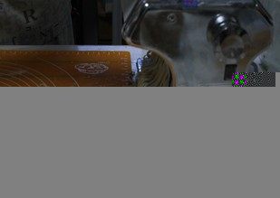 红烧牛筋头面,压点面条(也可以直接买)