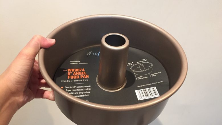 肉松海苔手撕面包 直接法,我用的就是这个模具,学厨的不粘中空,如果没有不粘涂层,要涂抹黄油啊