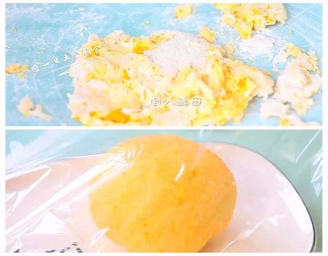 双色馒头,黄色面团是将面粉和蒸熟的南瓜泥混合,再将酵母加入,揉成光滑的面团。也可以先将酵母与温的南瓜泥混合再加面粉里。