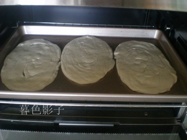 酥脆鞋底酥饼,10烤箱设置:上下火180°,时间25分钟,热风模式,烤盘放在中层