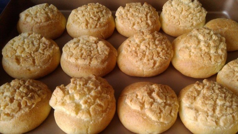 #不一样的泡芙#无花果酥皮泡芙,出炉~