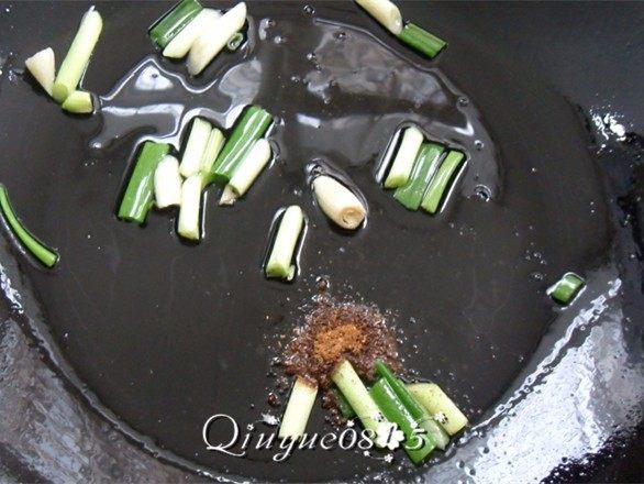 素鸡娃娃菜,调入花椒