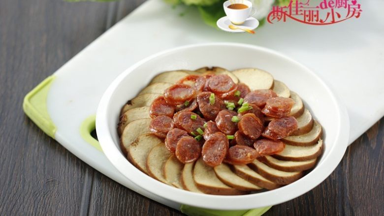 香肠蒸素鸡