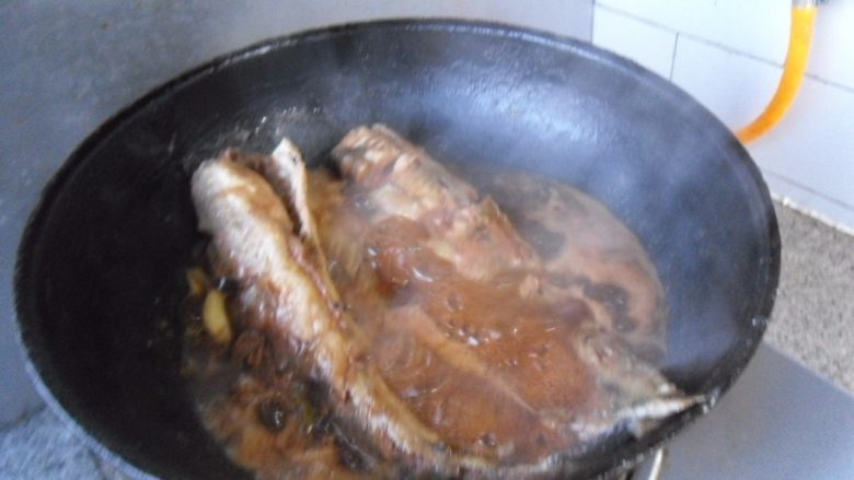 腐乳烧鳕鱼, 旺火收汁,即可关火