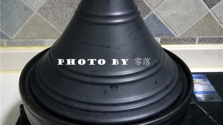 干锅粉条,加盖,中火2分钟,再转小火2分钟,关火;