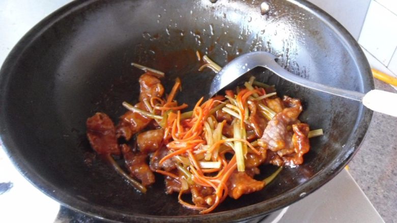 锅包肉, 快速翻炒均匀,即可关火