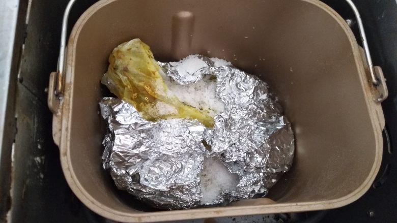 盐焗鸡腿(面包机版),烤好后取出冷凉