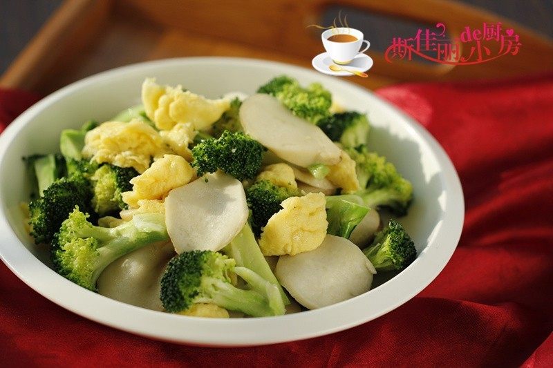 杏鲍菇西兰花炒鸡蛋