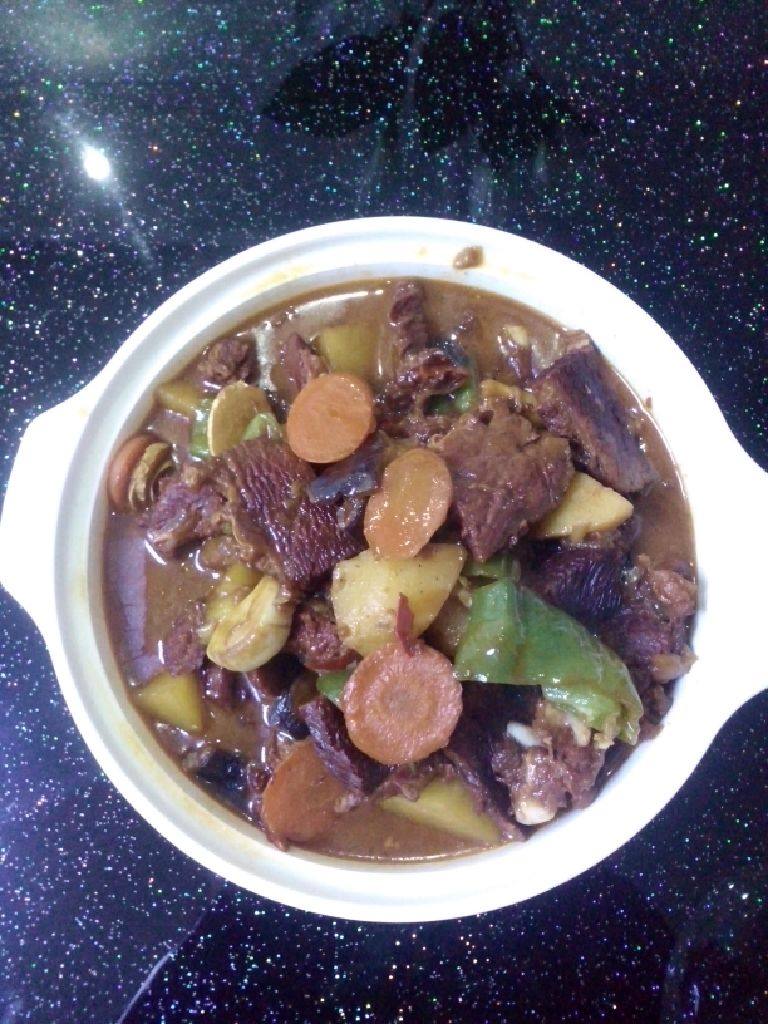 地三鲜牛腩煲