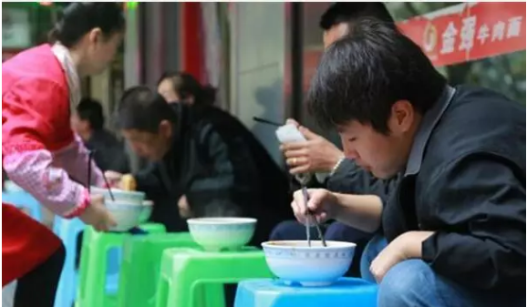 一个在异乡的兰州人，心心念念的还是那碗牛肉面