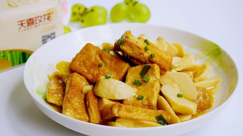 菌茹烩豆腐