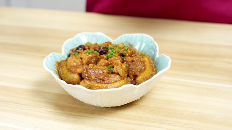 米饭天敌——从打米粉开始的一碗鲜香粉蒸肉,撒上葱花,就可以享受啦~