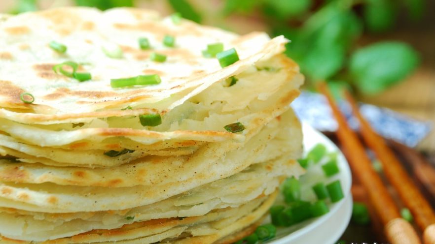 饺子皮变身葱油饼