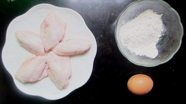 香辣干炸鸡翅,准备食材
