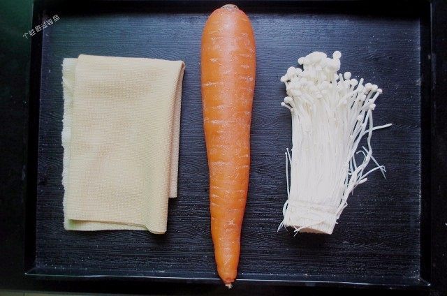 内有乾坤的烤豆皮,准备食材