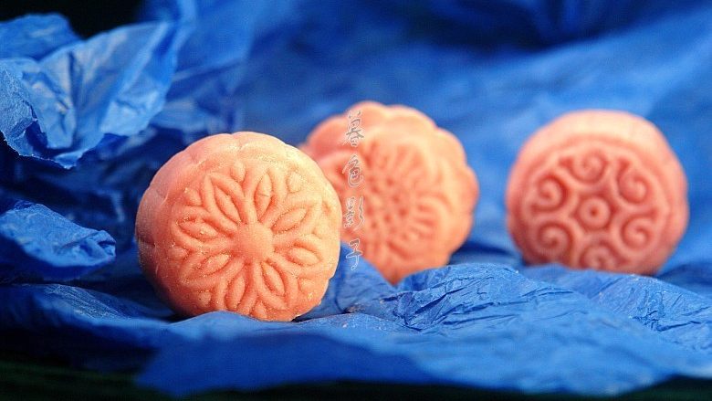 红曲粉冰皮月饼,试下把,简单的冰皮月饼
