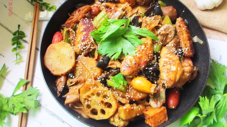 三汁焖锅, 因为多种食材的混合,所以鲜味会更加特别