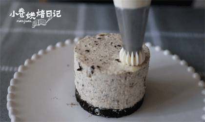 扭一扭?舔一舔?泡一泡?奥利奥这样才好吃,装饰。