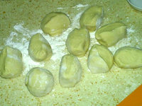 玉米面馒头(冷藏发酵),分割成等大的剂子