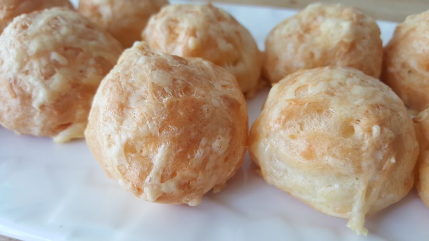 乳酪泡芙（gougères）（法语）