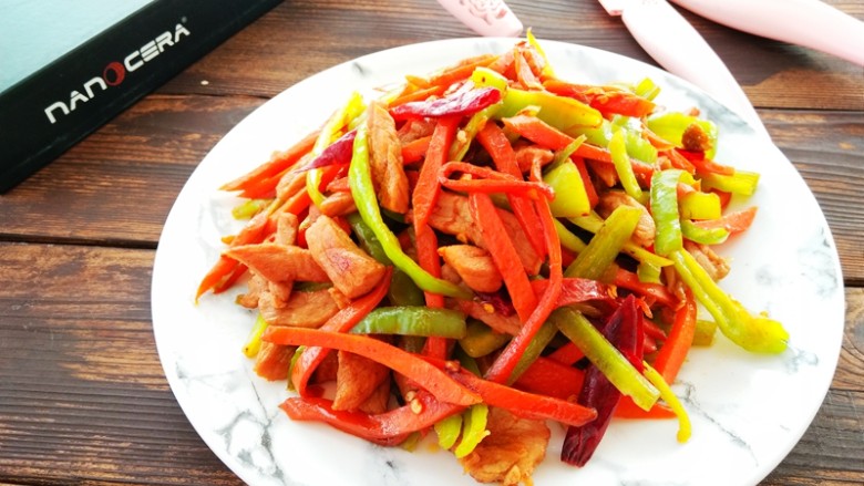 青椒炒肉丁,成品图。