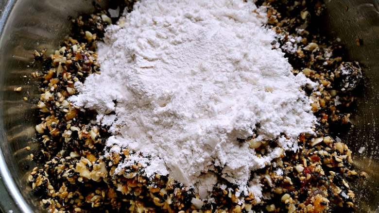 广式五仁月饼蜂蜜版(不用转化糖浆),加入熟糯米粉