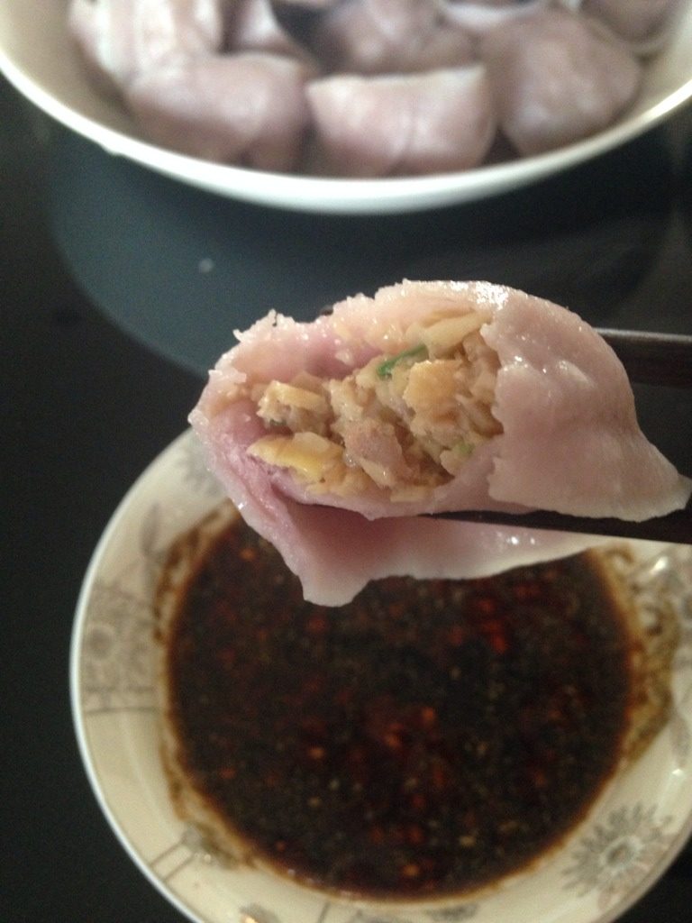 紫甘蓝竹笋大肉虾仁水饺,如图味道鲜美