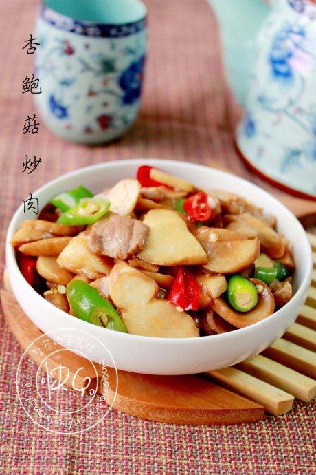 鲜辣杏鲍菇炒肉片