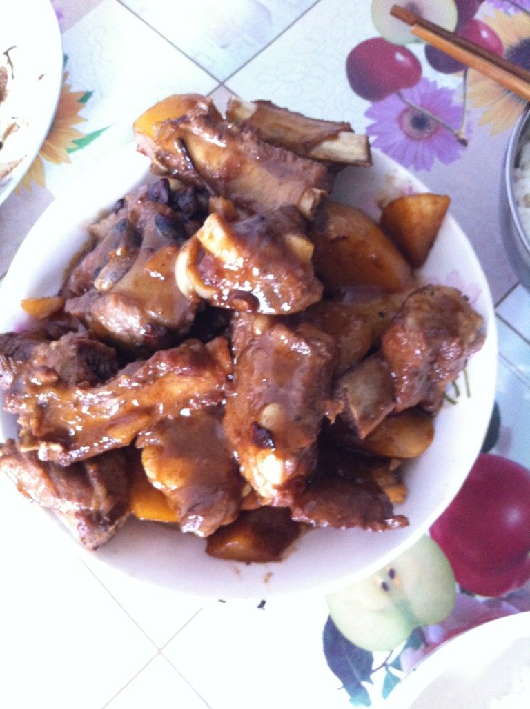 土豆烧排骨