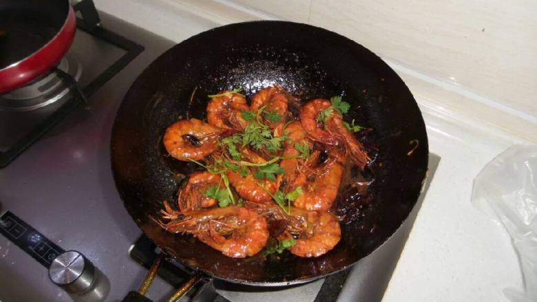 香辣大虾（私房菜）,撒上香菜