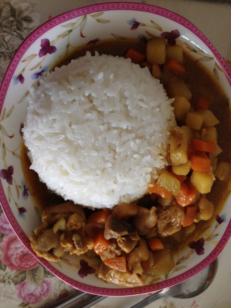 咖喱鸡腿盖饭