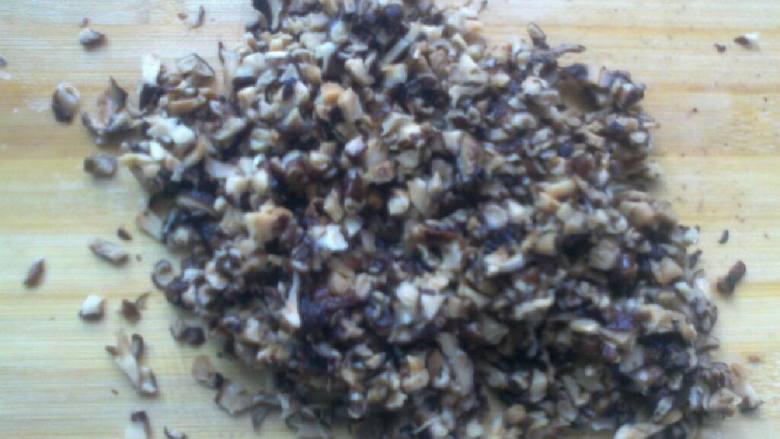 广西桂林恭城特色小吃-柚子叶粑,香菇丁