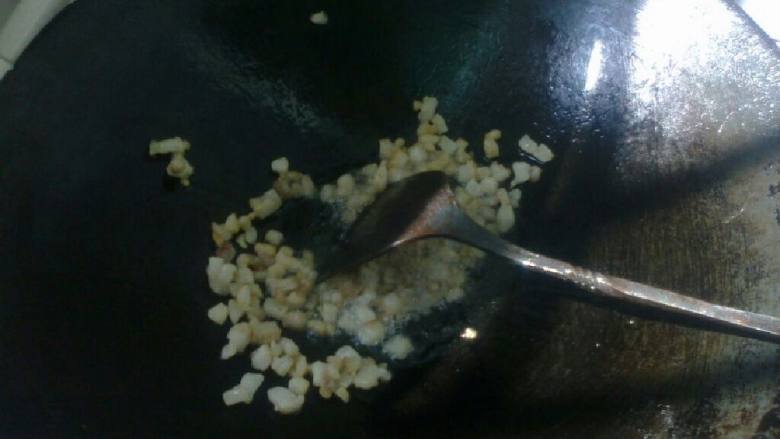 广西桂林恭城特色小吃-柚子叶粑,先炒肉丁