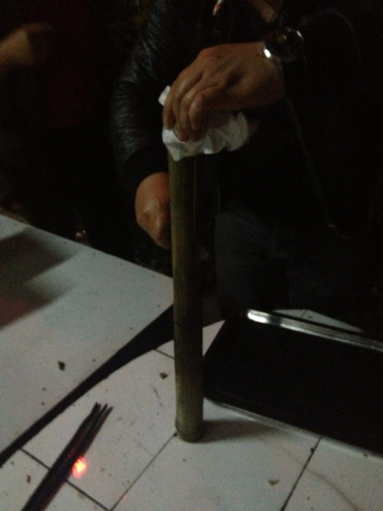 竹筒饭,从中间切开