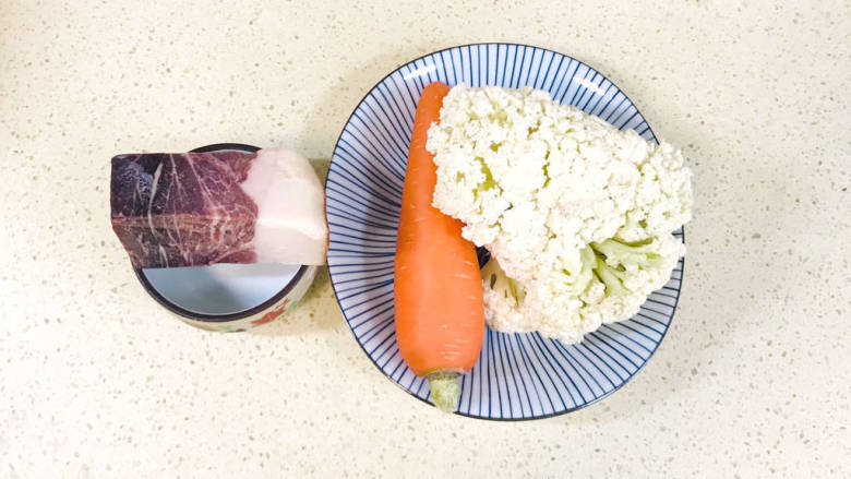 干锅菜花五花肉,准备好食材