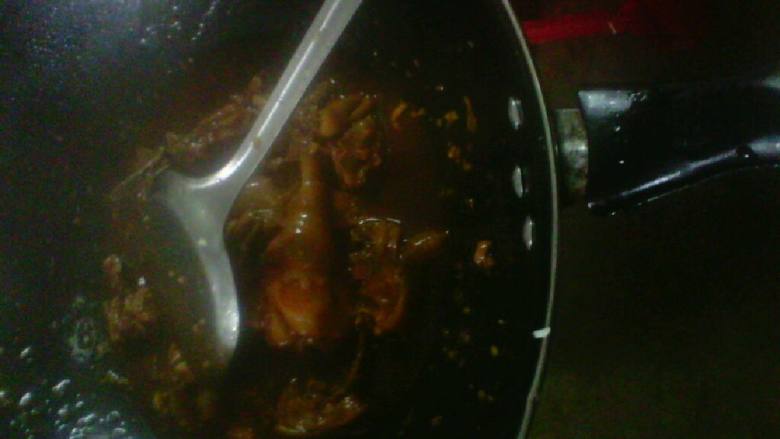 沙姜鸡,沸腾至鸡肉熟之后开大火，收汁即可