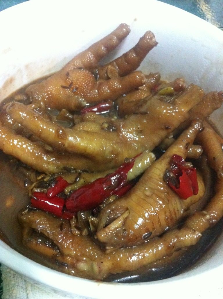 香辣卤水鸡爪