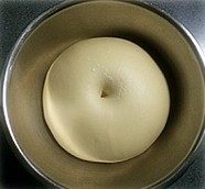 心心相映椰蓉包,基础发酵2倍大,室温约2小时