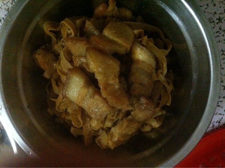 糖焖五花肉豆皮