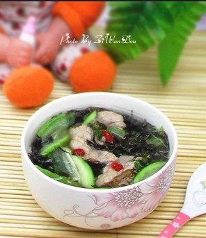紫菜丝瓜瘦肉汤