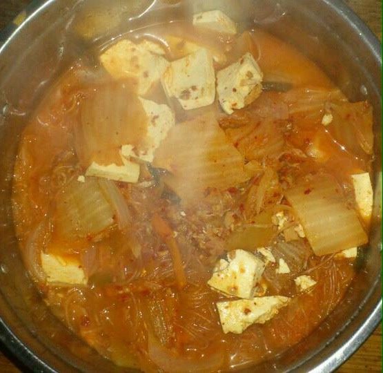 金枪鱼泡菜汤,烧开出锅即可