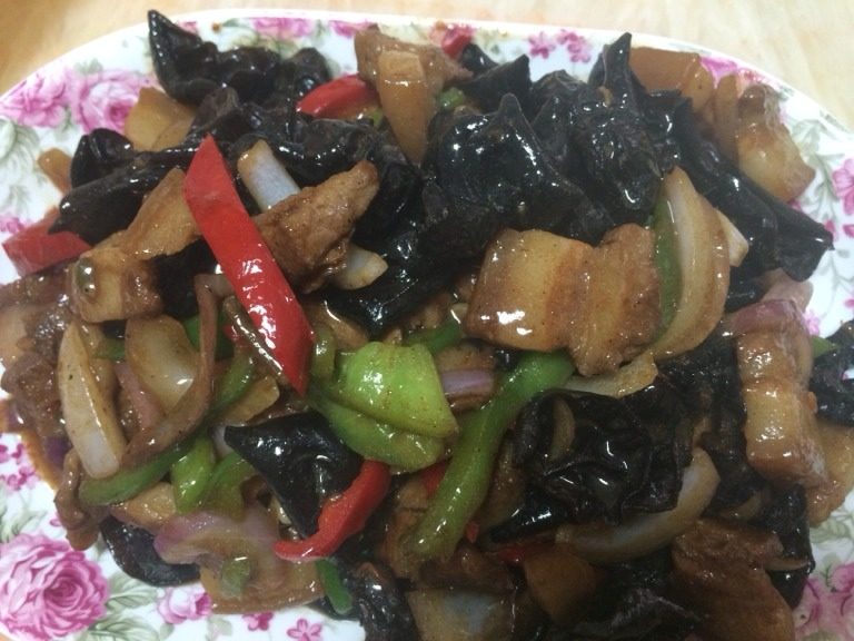 五花肉爆炒