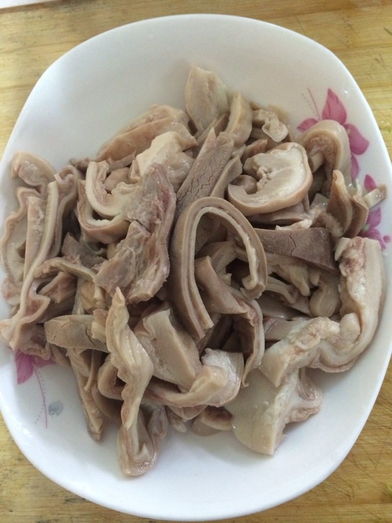 炒肚丝,猪肚切丝