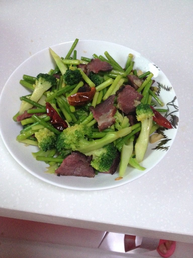 西兰花炒腊肉