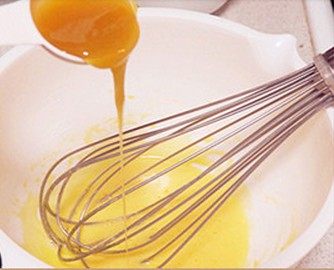 菠萝太阳花,加入15ml柠檬汁混合均匀