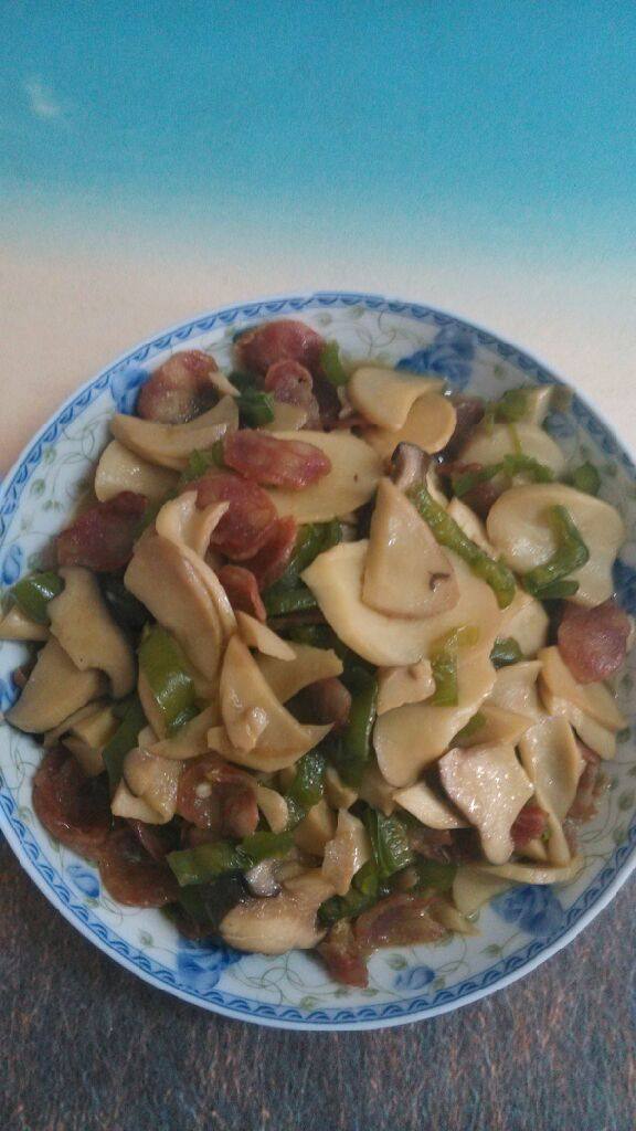 電飯鍋腊肉炒杏鲍菇