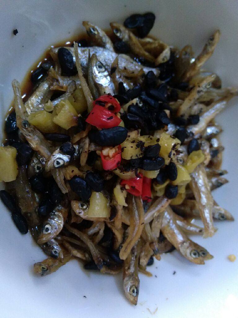 豆豉泡椒蒸小鱼干