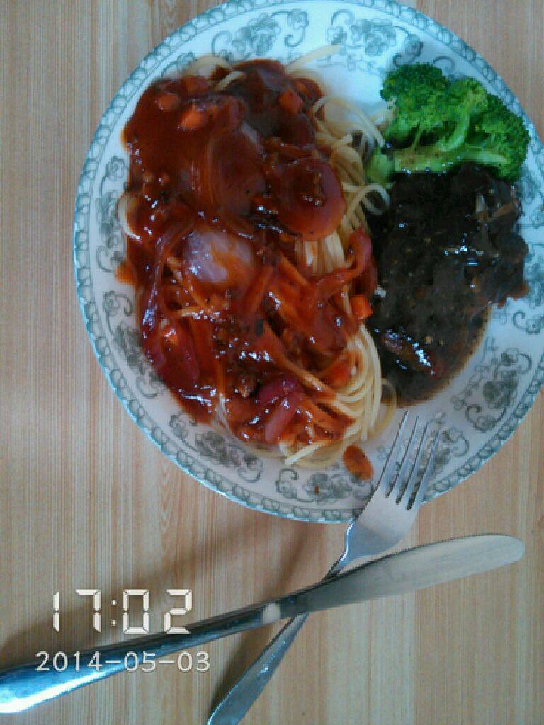 意面黑胡椒牛排