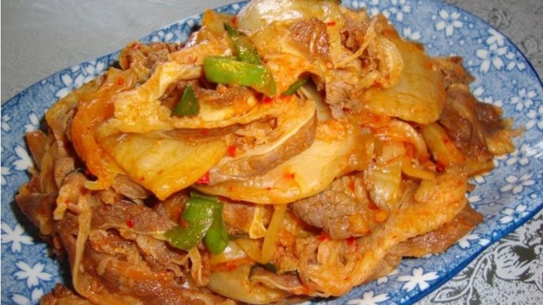 辣白菜炒肥牛